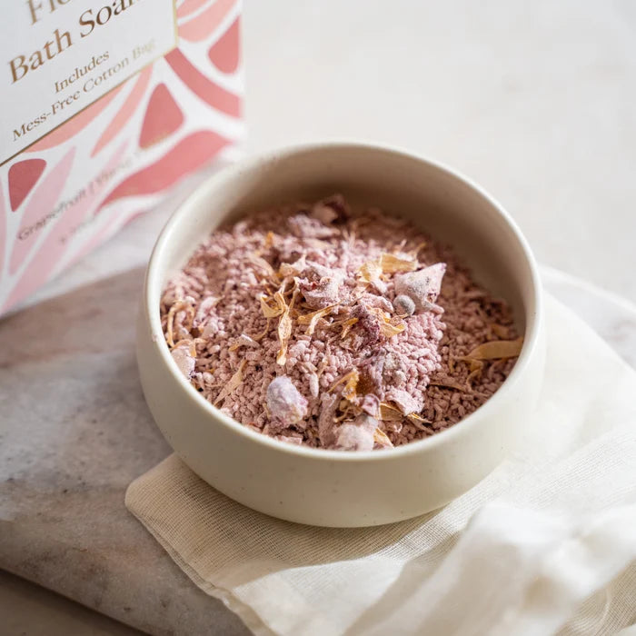 Stray Willow - Floral Bath Soak - Grapefruit