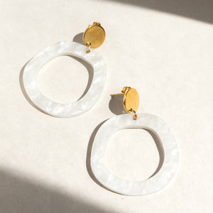 Mingled - Charlie Dangle Earrings - Moonstone
