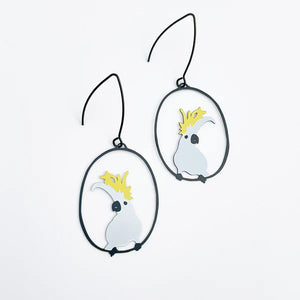 Denz - Midi Sulphur Crested Cockatoo earrings in White/Yellow