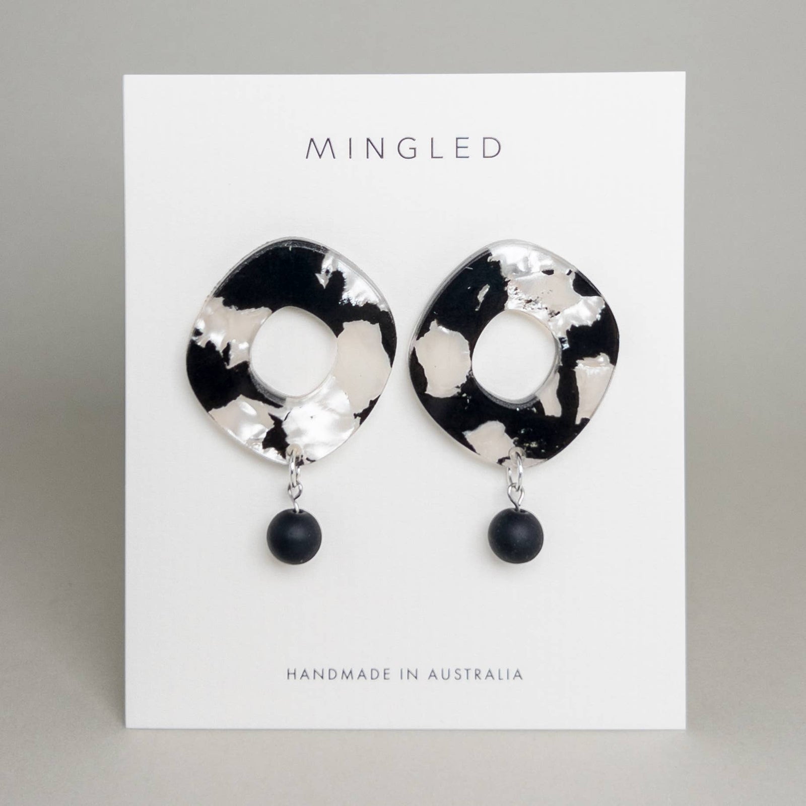 Mingled - Luna Drop Earrings - Black & White Pearl