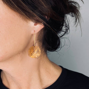 Mingled - Organic Dangle Earrings - Caramel