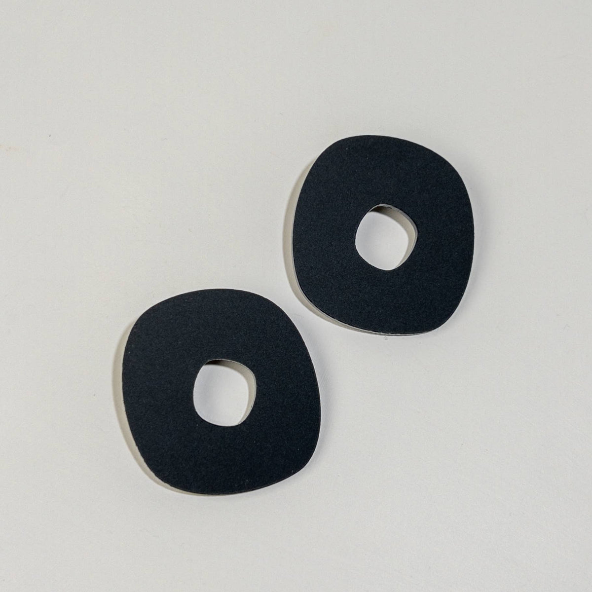 Mingled - Roca Big Statement Studs - Black
